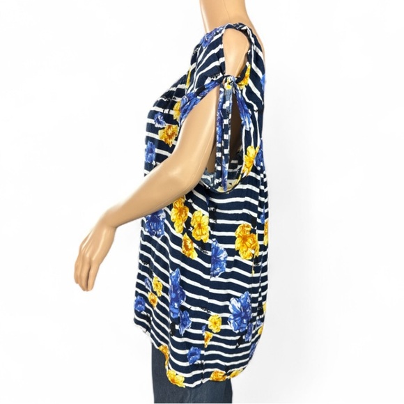 Striped Floral Cold Shoulder Top Size XL - Picture 2 of 6